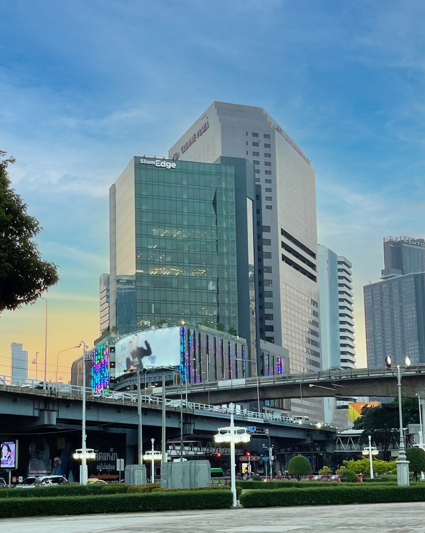 Silom Edge